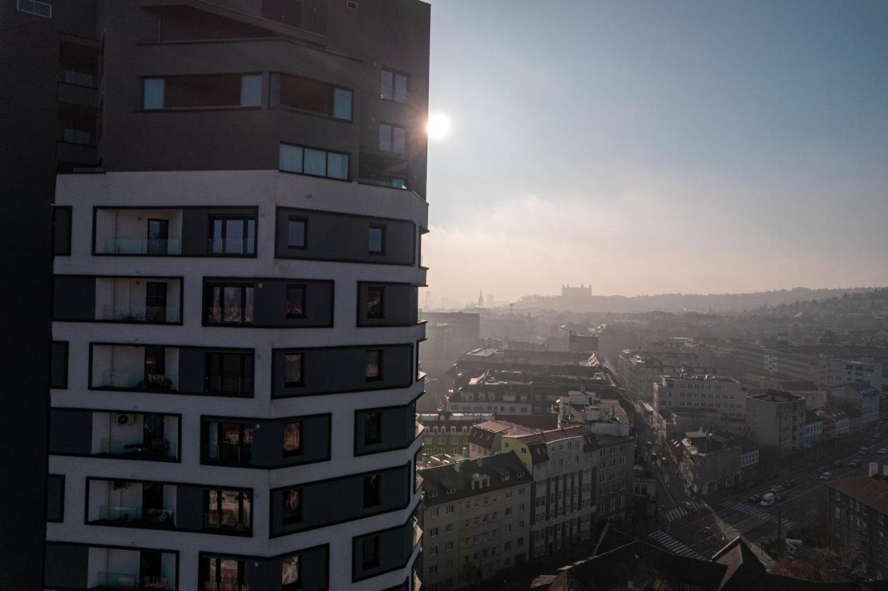 Lam Premiere - Ac - Awesome View In Bratislava Lägenhet Exteriör bild